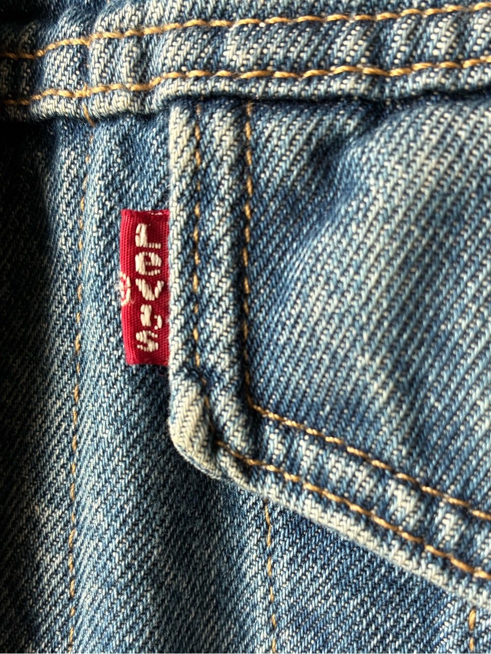 Vintage Levi's Women's Classic Trucker Denim Jacket Medium Wash Oversized XS - Picture 6 of 12
